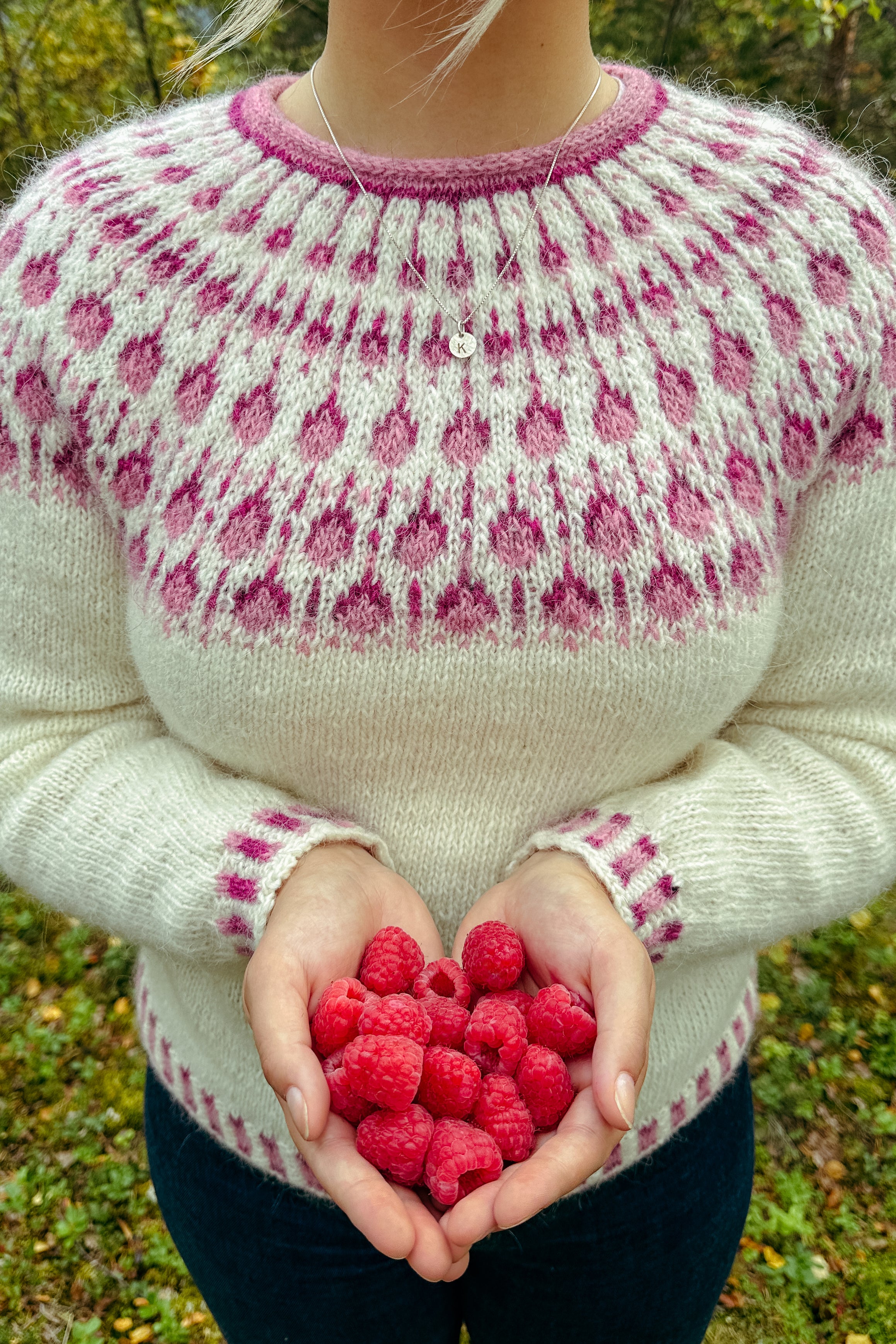Raspberry Sweater Yarn Kit · Sterk